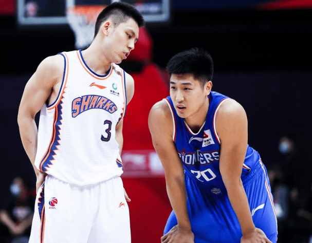 转会期尼斯备战CBA常规赛，防线松动细节曝光，引发热议，更衣室氛围转暖的简单介绍球速网页版