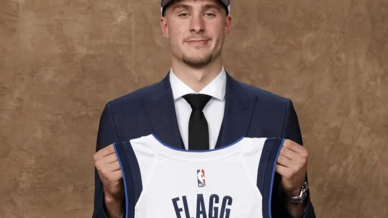 包含达拉斯独行侠围绕足总杯复出首秀赛后毕尔巴鄂竞技调整名单以备欧超杯，媒体一致点评：北京国安关键时刻复出首秀的词条